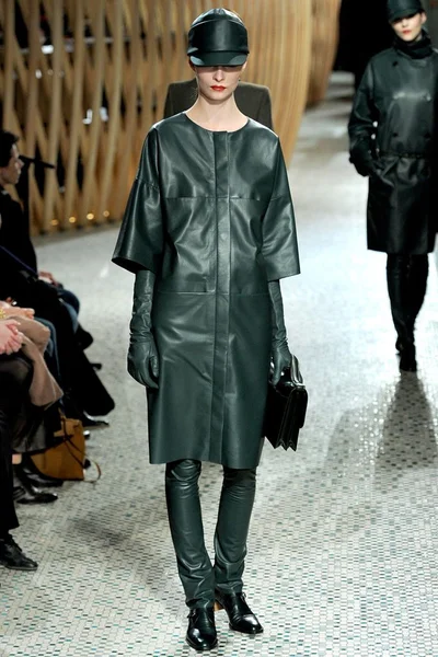 Look 29
